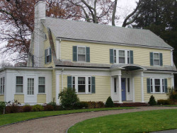 279 Franklin St, Newton, MA 02458-2302