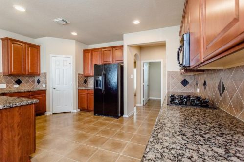 6311 Carnaby Ln, Richmond TX 77471-4588 exterior