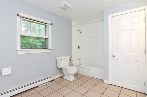 203 Precinct St, Taunton MA 02718-1211 exterior