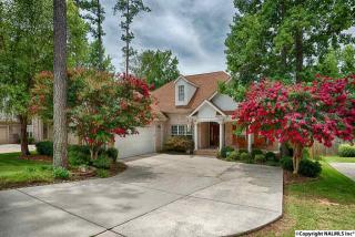 1670 Longleaf Dr, Huntsville AL  35806-3431 exterior