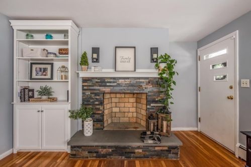 88 Standish St, Worcester MA 01604-3233 exterior