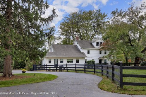 215 Silverside Ave, Little Silver NJ 07739-1713 exterior