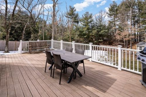 58 Everett St, Norfolk MA 02056-1634 exterior