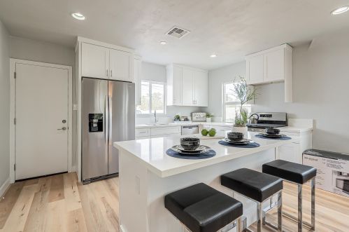 1626 Adams St, Phoenix AZ  85007-2606 exterior