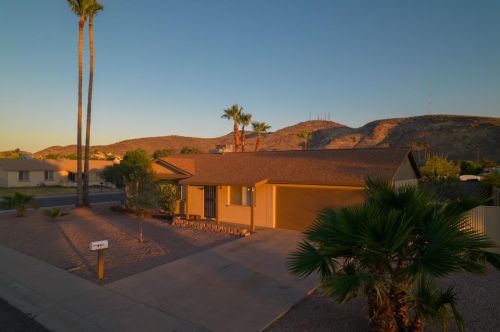 1601 Eugie Ave, Phoenix AZ  85029-1719 exterior