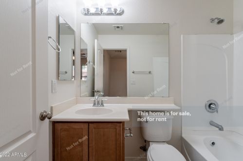 2020 78th Ave, Phoenix AZ  85035-5130 exterior