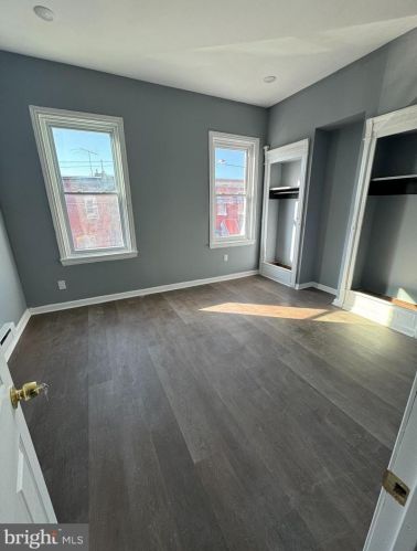 2535 8th St, Philadelphia, PA 19148-4508