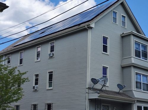 57 Beetle St, New Bedford MA 02746-1950 exterior