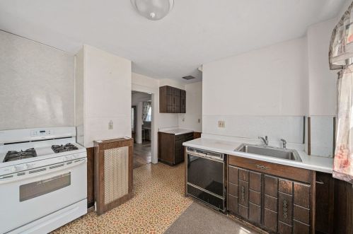 77 Schiller Rd, Dedham, MA 02026-1939