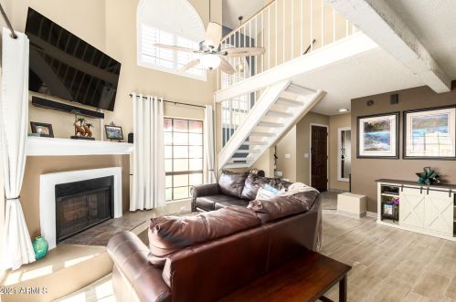 8845 48th St, Phoenix, AZ 85044-5351