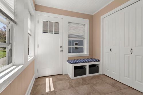 32 Pulaski St, Peabody MA 01960-1831 exterior