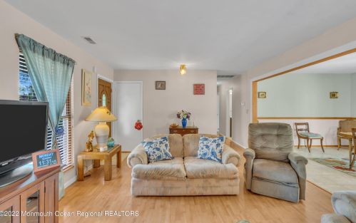 2 Neal St, Jackson Twp NJ exterior