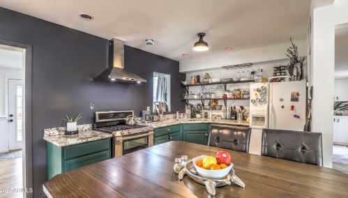 1819 45th St, Phoenix AZ 85032-2387 exterior