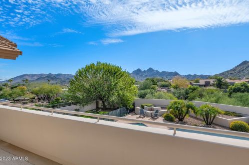 2347 Cinnabar Ave, Phoenix AZ  85028-3633 exterior