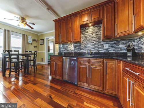 218 Warner St, West Deptford NJ  08096-2295 exterior