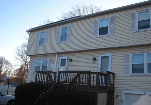 34 Rudolph St, Worcester MA 01604-3133 exterior