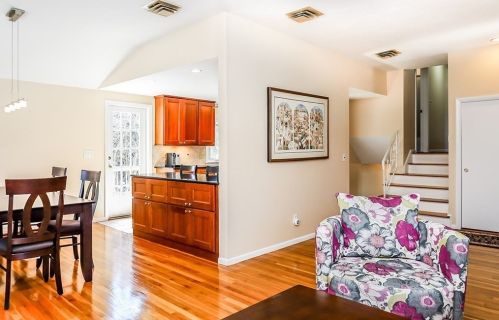 14 Selwyn Rd, Newton MA 02461-2142 exterior