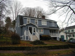 9 Westview Ter, Newton, MA 02465-2319