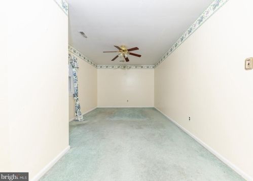 605 Chestnut Ave, West Deptford NJ 08097-1603 exterior