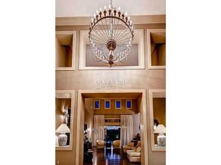 33 Plum Hollow Dr, Henderson NV  89052-6420 exterior