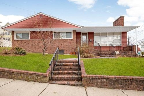 3 Harding Ave, Everett, MA 02149-5213