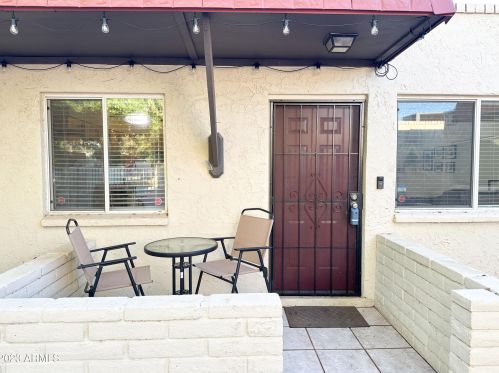 3626 37th St, Phoenix, AZ 85018-5819