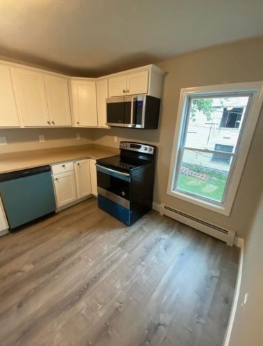 21 Sigel St, Worcester MA 01610-1824 exterior