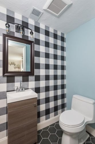 142 Donnellan Cir, Weymouth MA 02191-1762 exterior