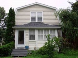 85 Charlemont St, Newton, MA 02461-1909