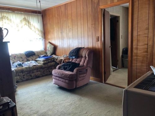 480 Belmont St, Fall River MA 02720-3801 exterior