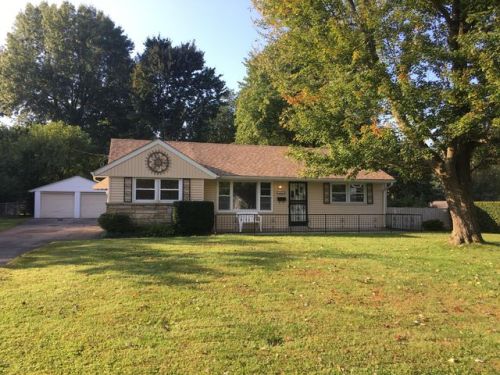 5612 Brokers Tip Ln, Louisville, KY 40272-3524