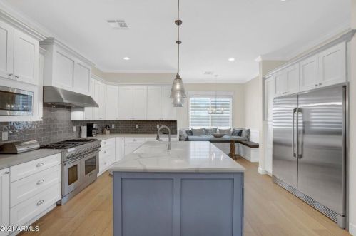 4022 40 Pl, Phoenix AZ 85028-2241 exterior