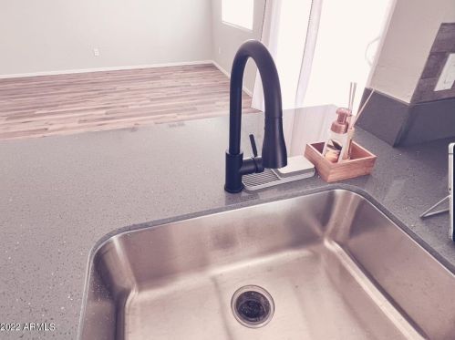 5825 31st Dr, Phoenix AZ  85041-4304 exterior