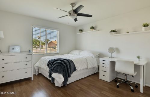 13215 37 Pl, Phoenix AZ 85050-2699 exterior