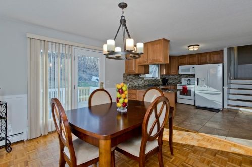 85 Chestnut Ln, Agawam MA 01001-3509 exterior