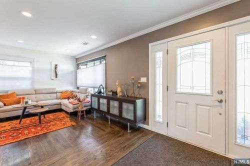 326 Brookside Ave, Cresskill NJ  07626-1104 exterior