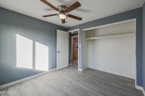 2201 65 Dr, Phoenix AZ 85033-1605 exterior