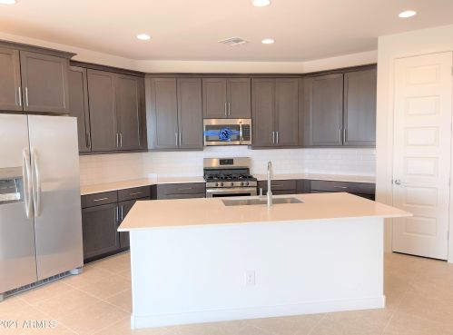 9426 Devonshire Ave, Phoenix AZ  85037-2513 exterior