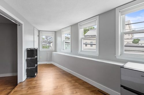 133 Bussey St, Dedham MA 02026-2239 exterior