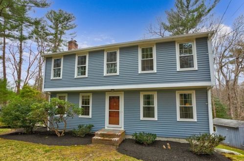 10 Birchwood Ln, Hingham, MA 02061-1159