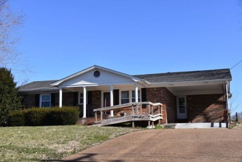 324 Gallatin St, Adairville, KY 42202-7806