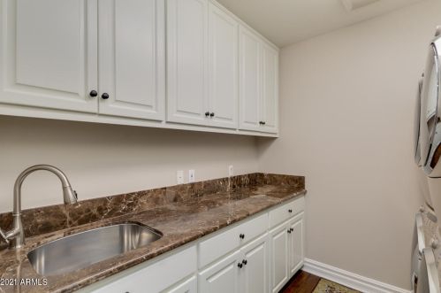 1465 Caribbean Ln, Phoenix AZ 85023-6792 exterior