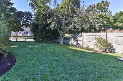 6 Munson Meeting, Chatham MA exterior