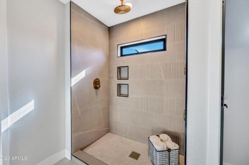 4115 Catalina Dr, Phoenix AZ 85015-6024 exterior