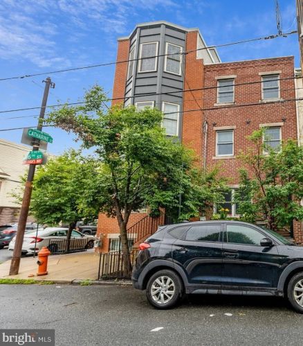 768 16th St, Philadelphia, PA 19130-2924