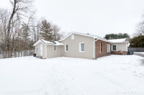 1098 Western Ave, Montgomery MA 01085-2616 exterior