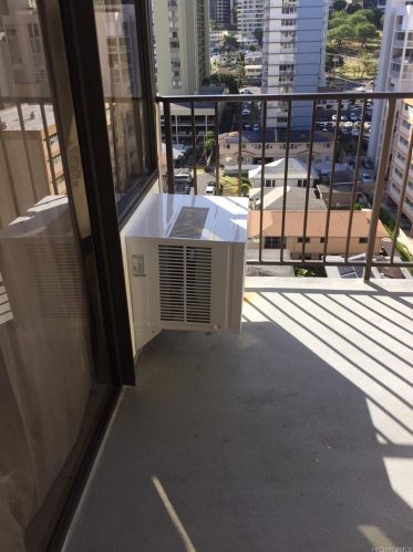 1571 Piikoi St, Honolulu HI 96822-4085 exterior