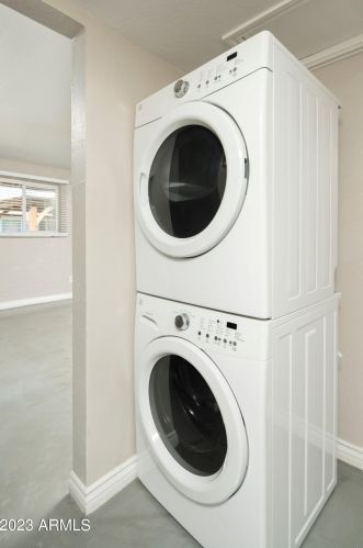 3025 38 St, Phoenix AZ 85018-4114 exterior