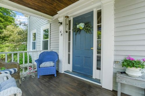 48 High St, Topsfield, MA 01983-1416