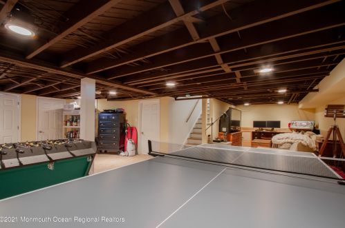 33 Sunnycrest Dr, Little Silver NJ 07739-1126 exterior